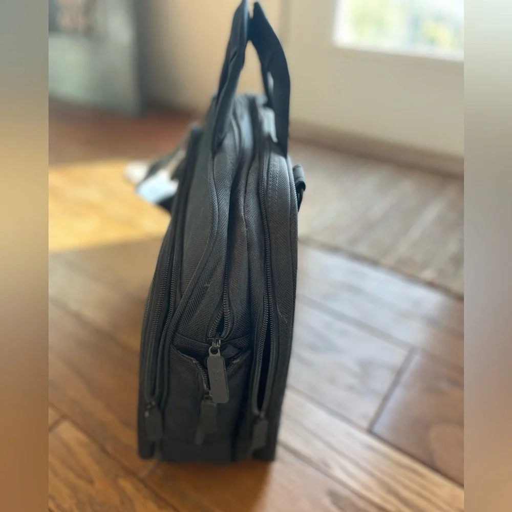 NWT laptop case